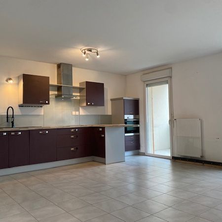 Location Appartement 3 pièces 64m² MULHOUSE 68200 - Photo 3