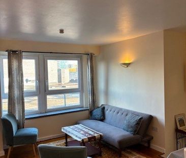 Calderwood Street, London, SE18 - Photo 2