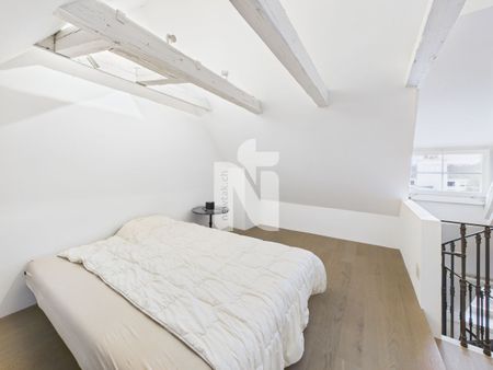 Grosszügige, möblierte 2.5-Zimmer-Maisonette-Wohnung in zentraler Lage beim Spalentor - Photo 2