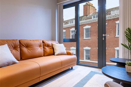 1 bedroom in a flat share to rent - Photo 4