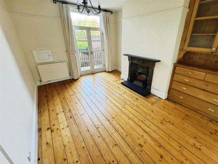 3 bedroom terraced house to rent - Photo 2