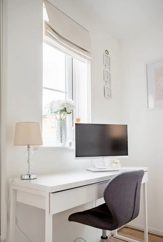 Room in a Shared House, Harlinger St, SE18 - Photo 5