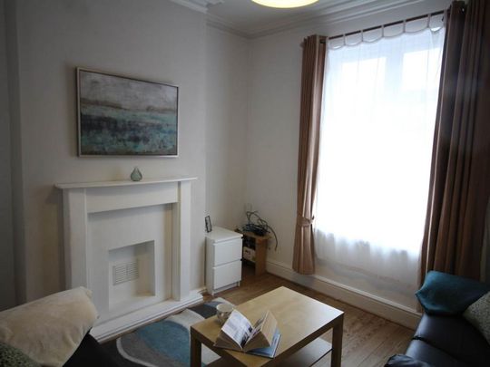 2 bedroom house to rent - Photo 1