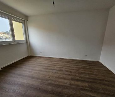 Chiasso, ampio 2.5 locali ristrutturato - Photo 4