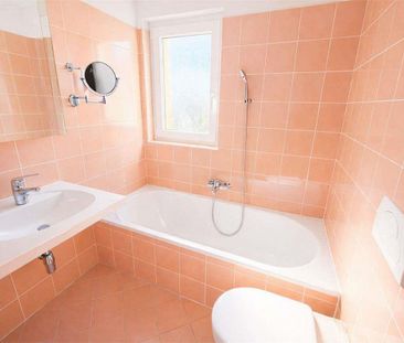 Living in the Green: Bright Apartment with Fireplace and Garden - Foto 1