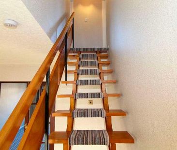 Marland Hill Road, Rochdale, OL11 - Photo 2