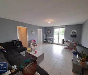 Location Appartement 3 pièces 63m² PARAY LE MONIAL 71600 - Photo 1
