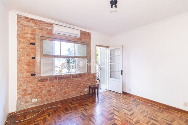 Apartamento com 2 quartos e 83m² para alugar em Auxiliadora, Porto Alegre. - Photo 1