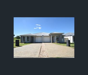 1/12 Glenwood Drive, Glenvale, Qld 4350 - Photo 1