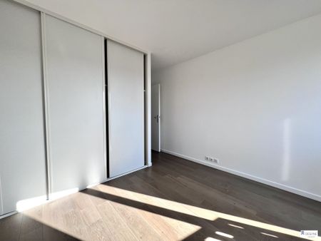 4 pièces vide + balcon + 2 parkings + cave - Photo 5