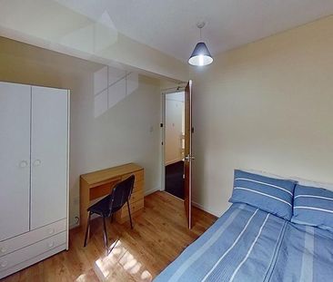 6 bedroom townhouse to rent - Photo 3