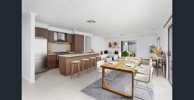 Family Focused with Alamanda School Zoning. - Photo 1