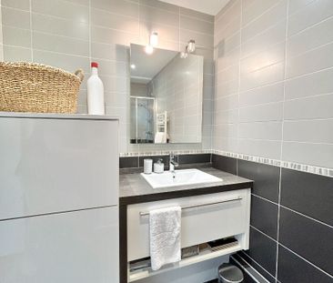 Location Appartement 2 pièces 51m² TASSIN LA DEMI LUNE 69160 - Photo 6