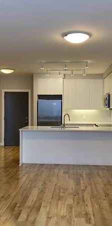 Unfurnished 2 bedroom condo at SFU - Photo 1