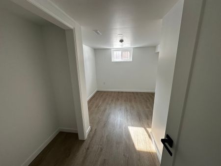 For Lease - 35 Karen Crescent Unit# Lower, Hamilton, Ontario - Photo 5