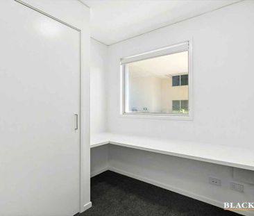 Two Bedroom Apartment Located In The Heart Of Braddon. - Photo 4