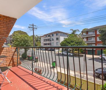 BOUTIQUE BEACH RETREAT WITH NORTH-FACING BALCONY - Photo 3