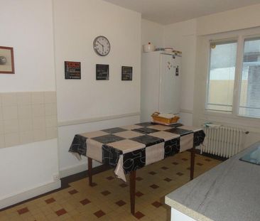 Location Appartement 4 pièces 89m² LE CREUSOT 71200 - Photo 4