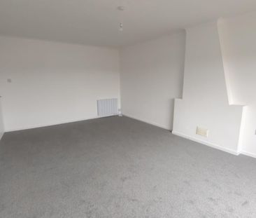 2 bedroom ground floor maisonette to rent - Photo 3