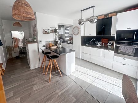 Location appartement 3 pièces, 71.08m², Poissy - Photo 2