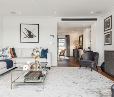 3 Bedroom , - Photo 2