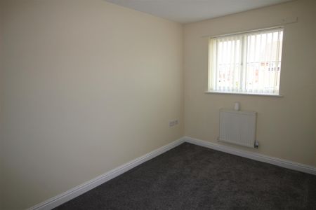 3 Bedroom Semi-Detached House for Rent - Photo 3