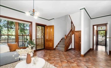 “Character, Comfort & Convenience in the Heart of Kensington” - Photo 2