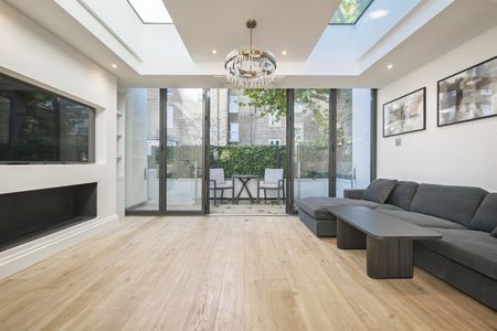 Lexham Mews, W8 - Photo 3