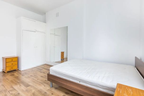 Broadhurst Gardens, Finchley Road, London, NW6 - Photo 1