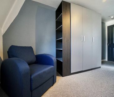 Apartment 7, 207 High Street - Photo 5