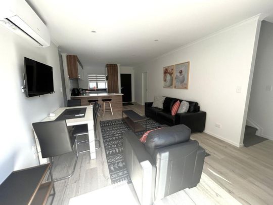 Highlight on Hibiscus - Photo 1