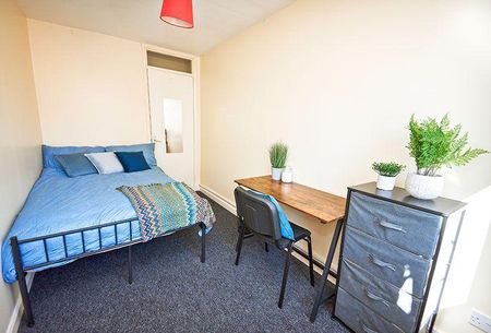 4 bedroom townhouse to rent - Photo 4