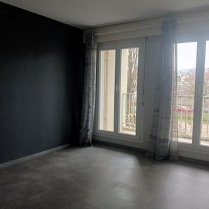 Location Appartement 2 pièces 34m² LONS LE SAUNIER 39000 - Photo 2