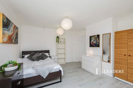 5 bedroom house to rent Farndon Green, Nottingham, NG8 - Photo 5