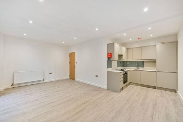 1 bedroom flat to rent - Photo 1