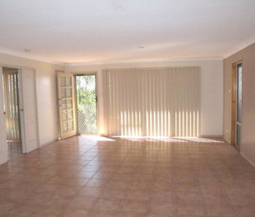 WELL PRESENTED HOME IN CENTRAL LOCATION - Photo 1