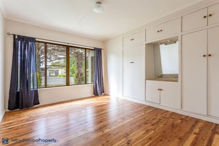 20 Welcombe Avenue, 4350, Rockville Qld - Photo 5