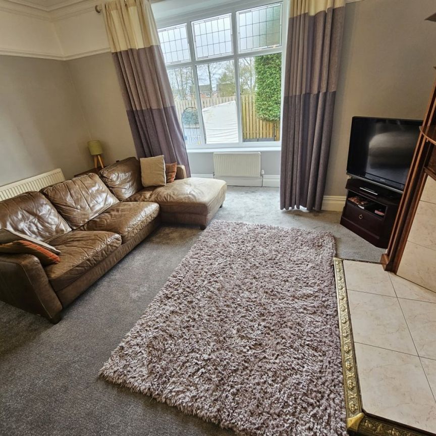 3 bed Detached - To Let - Photo 1