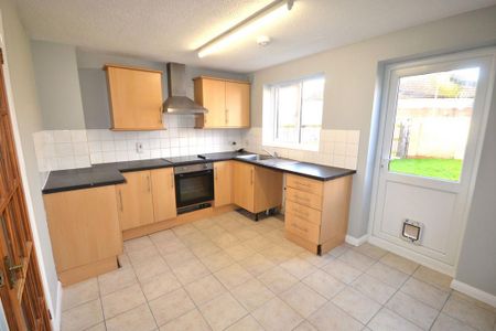 2 bedroom semi-detached house to rent - Photo 5