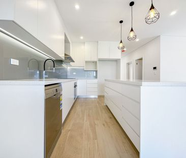 Modern 4-Bedroom Duplex - Photo 5