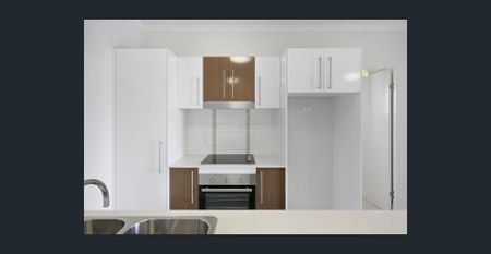 TWO BEDROOM WALK TO CBD AND LIGHT RAIL - Photo 4