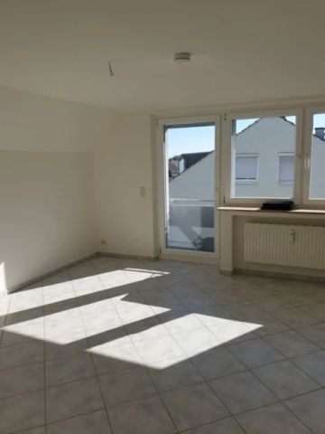 Schöne 2 Zimmer Dachgeschosswohnung in Köln Dellbrück - Foto 5