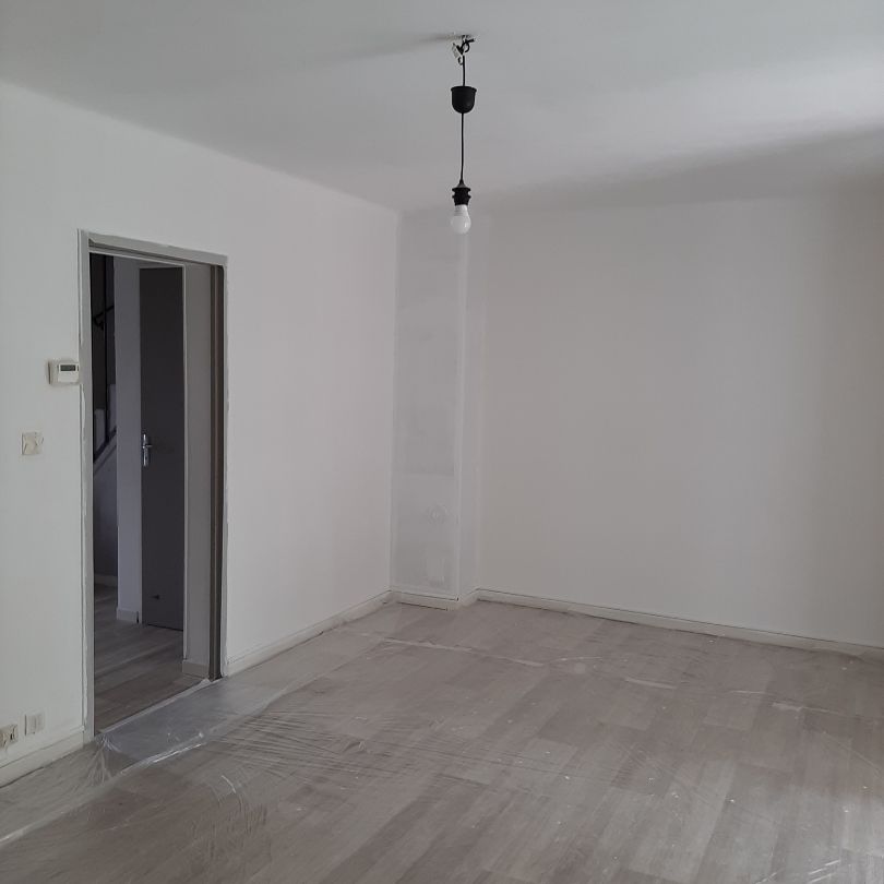 ORANGE 984, - Photo 1