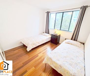 East Brisbane - Photo 1