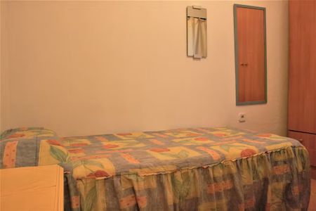 Calle Vidrio, Sevilla, Andalusia 41003 - Photo 5