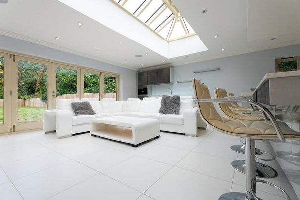 6 bedroom detached house to rent - Photo 1