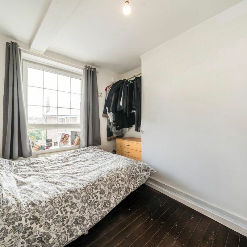 Ada Place, Broadway Market, E2 - Photo 1