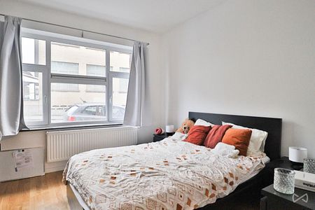 Gelijkvloerse verdieping met één slaapkamer in Schaerbeek - Foto 2