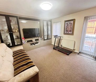 3 bedroom semi-detached house to rent - Photo 3