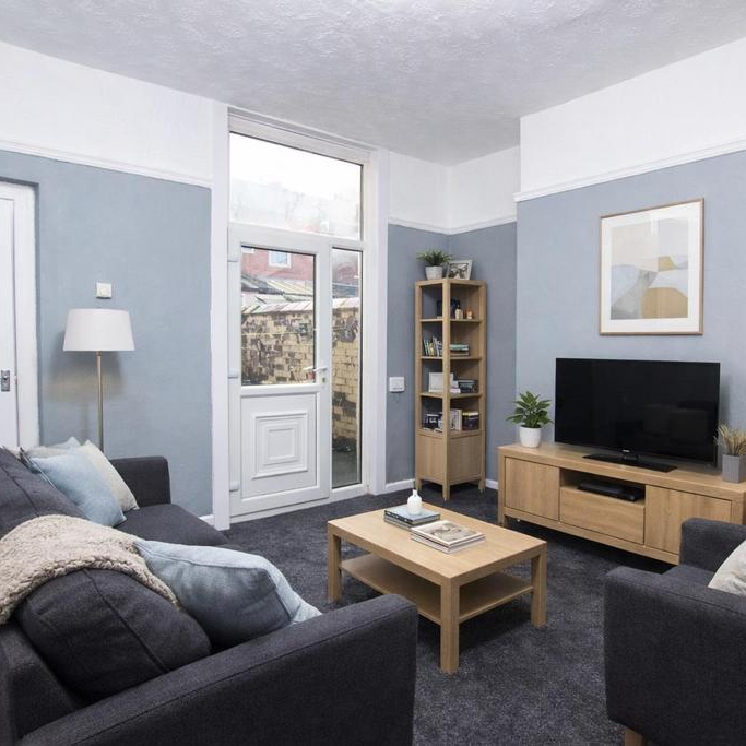 2 bedroom terraced house to rent - Photo 1